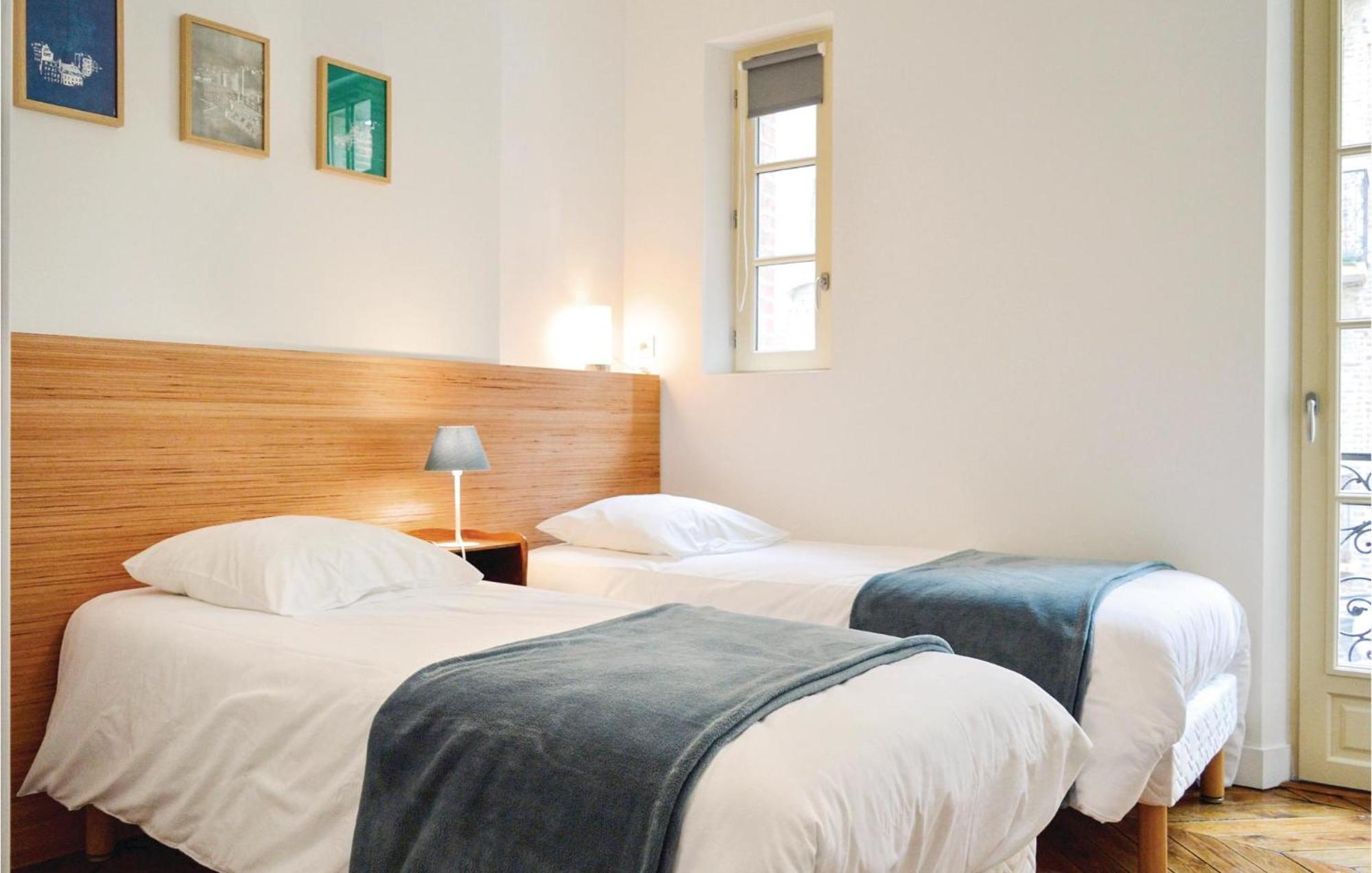 2 Bedroom Awesome Apartment In 메르레뱅 외부 사진